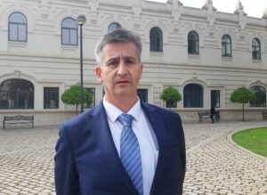 Dr. Juan Jorge Faundes Peñafiel