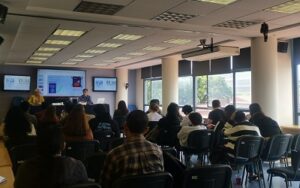 Conferencia sobre el proceso constituyente chileno en la UNAM