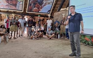 Dr. Faundes Peñafiel participa en Asamblea Anual del Pueblo Xuruku, Brasil 